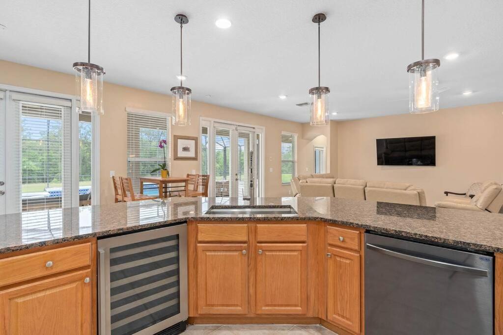 Lakeview W/8 Bedroom 5 Kingsuite 3 Miles To Disney Kissimmee Exterior foto