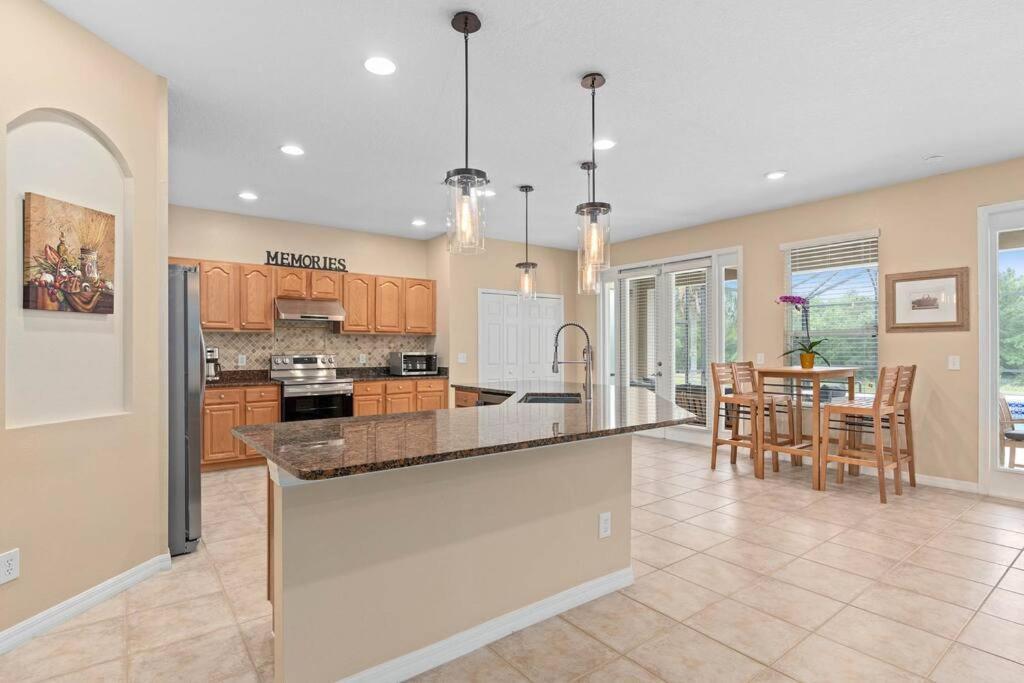 Lakeview W/8 Bedroom 5 Kingsuite 3 Miles To Disney Kissimmee Exterior foto
